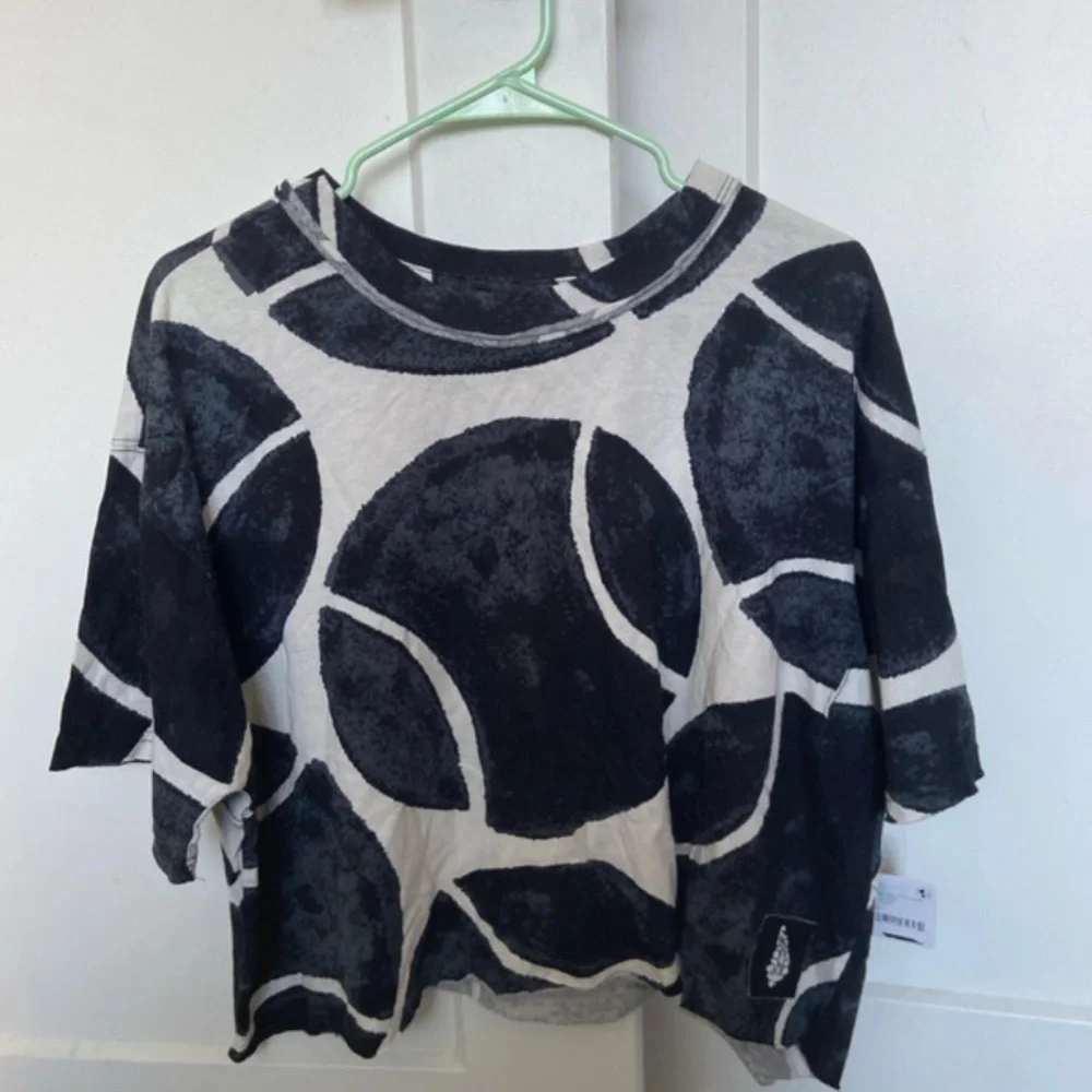 NWT! Free People Movement Inspired Printed Tee; Racquet Combo; Size Medium - Picture 5 of 13